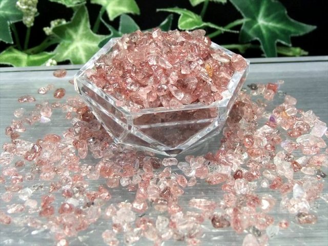 透明 小粒 ペイルピンク ピンクエピドート さざれ 約200g 粒の大きさ
