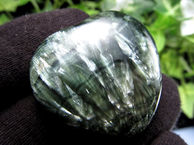 セラフィナイト（クリノクロア・天使の羽）ハート型 タンブル 重さ18.4