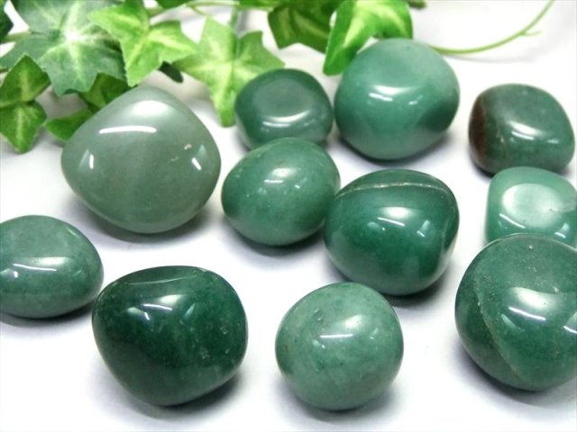 森の結晶 アベンチュリン 不定形 タンブル 詰合せ 一袋約100g 約6-8個入り ぷっくりつやつや癒しのグリーン 疲労回復・癒しの石 砂金水晶 ブラジル産