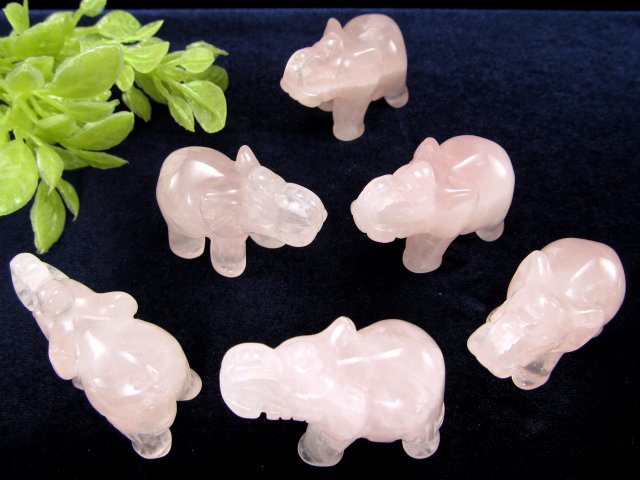 ローズクォーツ ゾウ 置物 重さ30g前後 最大幅40mm前後 象 ぞう