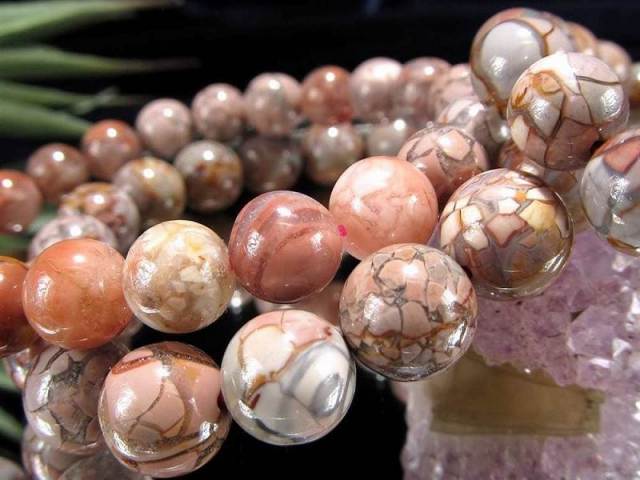 華やかなレッドタイプ アラシャンアゲート（阿拉善瑪瑙/ゴビアゲート