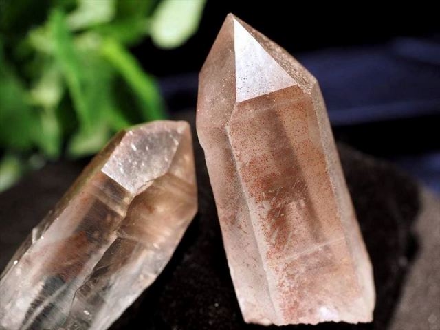 2021年夏に発見 ピンクレムリアンシードクリスタル 約5g-10g 長さ約2cm