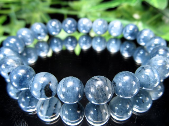 濃密な瑠璃色 幻想的なブルー ブルーガーデンクォーツ ブレスレット