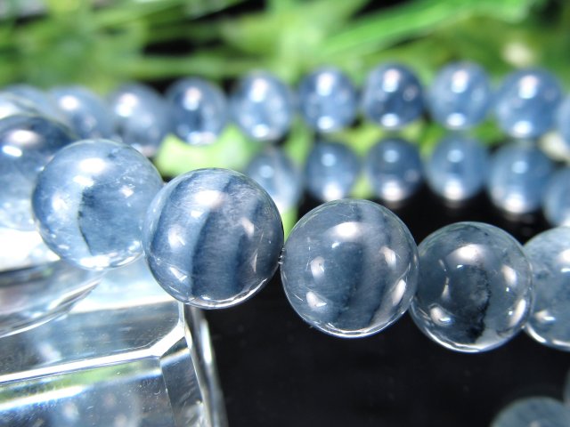 濃密な瑠璃色 幻想的なブルー ブルーガーデンクォーツ ブレスレット