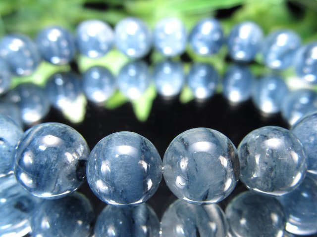 濃密な瑠璃色 幻想的なブルー ブルーガーデンクォーツ ブレスレット