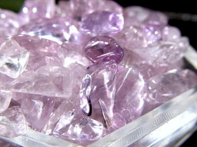 透明度抜群！小粒タイプ 透明ラベンダーアメジスト(紫水晶)さざれ 約