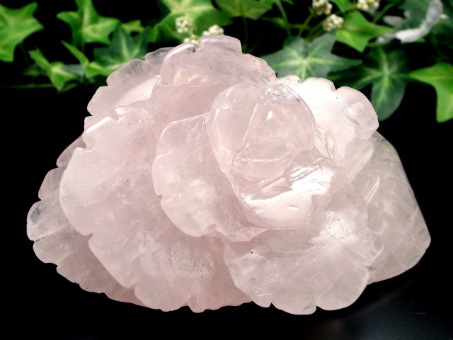 値下げ　高品質　ローズクォーツ　BIG薔薇　手彫り　バラ　カービング 恋愛成就最高の組み合わせ ローズクォーツ 薔薇 彫刻 置物 高さ