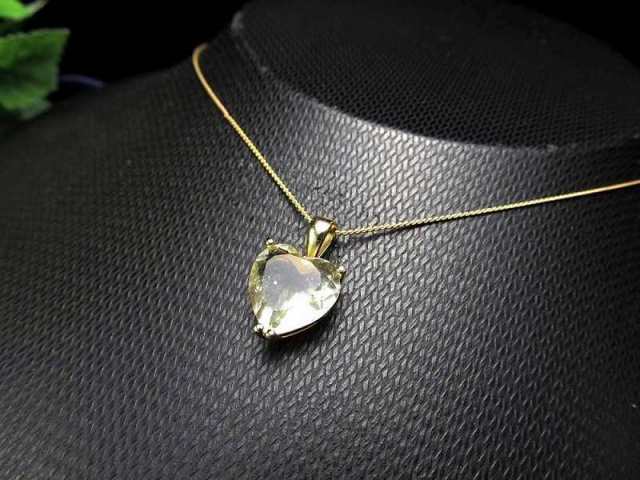 5A リビアングラス ハートカット ペンダントトップ 石サイズ縦約12.7mm