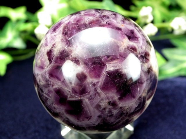 ●くっきり結晶！【シェブロン アメジスト 丸玉】直径45mm 重さ126g くっきり山模様 愛の守護石 癒しと安らぎの石 一点もの 紫水晶【ブラジル産】sai