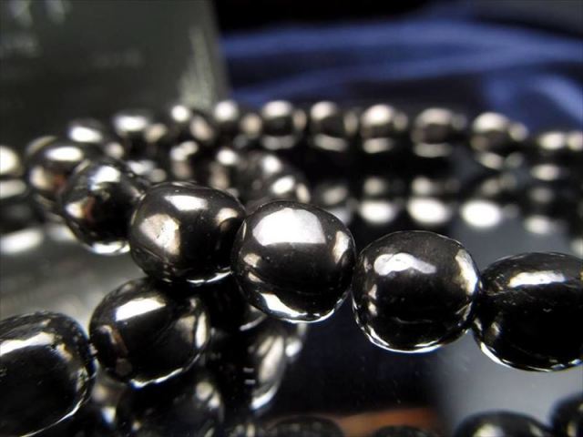 シュンガイト タンブル型ブレスレット 幅約7mm-8mm ぷっくりタンブル型 地球上で唯一の天然フラーレンを含む希少鉱物 ギャランティーカード付属