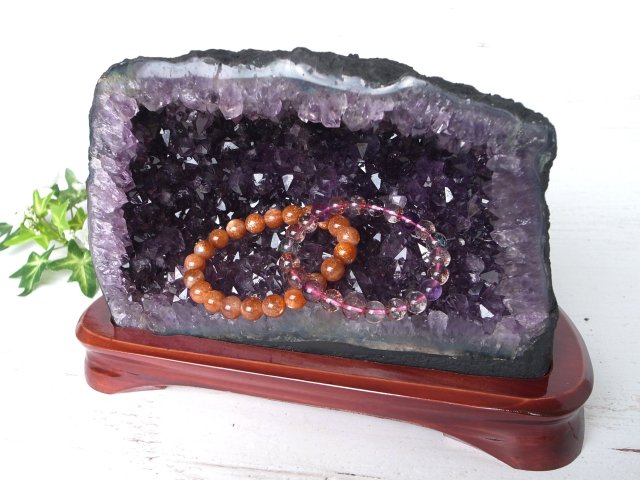 トップグレード アメジストドーム 専用台座付き 高さ16cm 重さ3.25kg 風水最強 最高品質 アメジスト原石 極上1点もの ブラジル産 パワーストーン 天然石