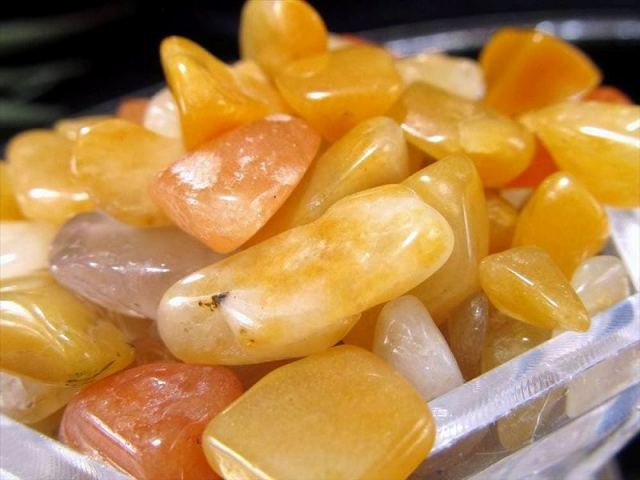 MIXアラゴナイト さざれ 約200g 粒の大きさ約5mm-14mm オレンジ