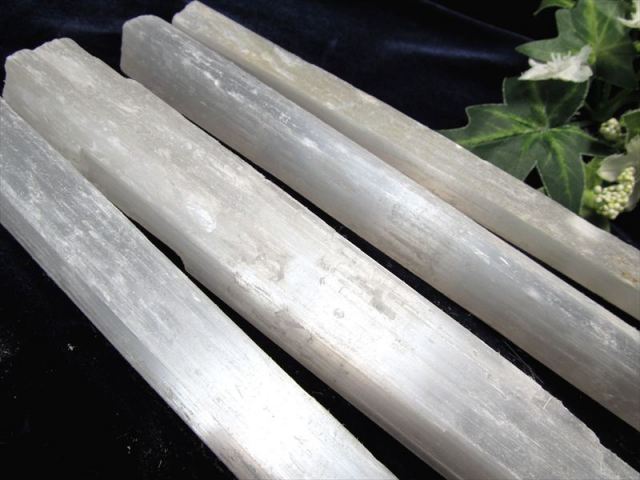 キャッツアイセレナイト(ジプサム) スティックタイプ 1個売り 重さ150g-180g 長さ約24cm-26cm前後 ナチュラル原石