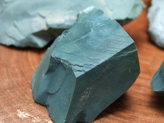 希少 国産原石 出雲石 (碧玉) 原石 淡色タイプ 1個売り 55g-70g