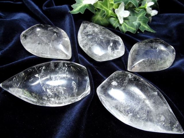 超透明 水晶 しずく型 フレイム型 置物 重さ70g-85g 1個売り 手ごろな