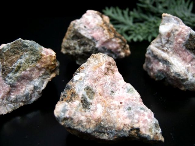 国産原石 インカローズ (菱マンガン鉱) 原石 1個売り 重さ15g-25g