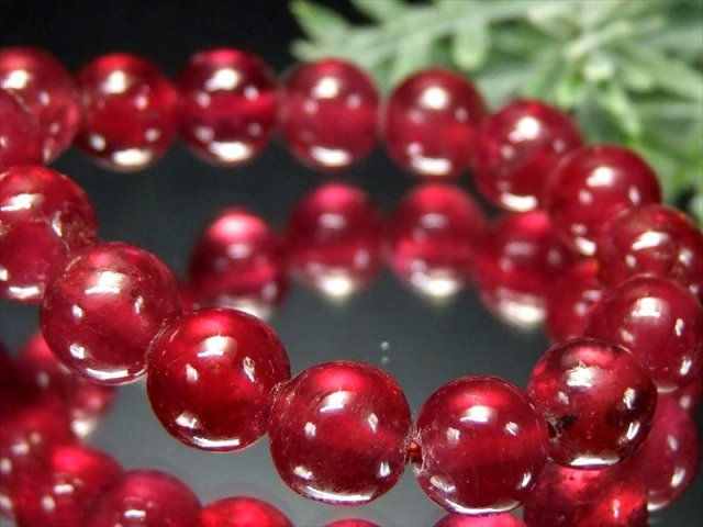 店頭展示中 ロイヤルクラス S級 宝石質 ルビー(紅玉)ブレスレット 8mm-9mm×24珠 宝石の女王 透明紅玉 妖艶 7月の誕生石 1点物