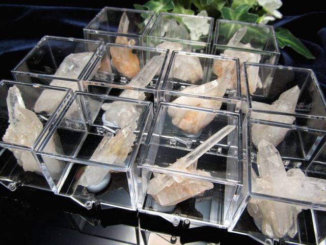 希少 国産原石 透明美品 宮崎水晶（板谷水晶）結晶ミニクラスター S