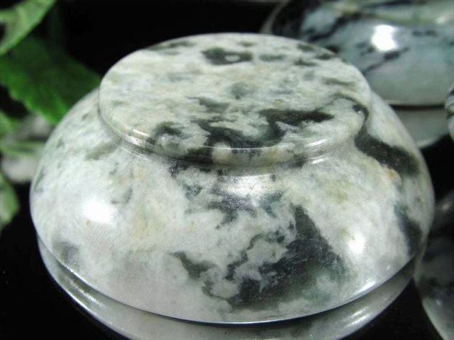 模様強めタイプ Sサイズ 天然翡翠 硬玉 杯・盃 最大幅約51mm-53mm 厚さ