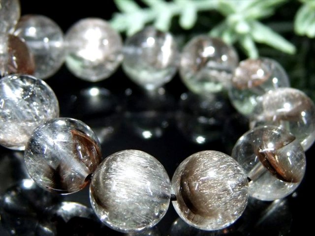 店頭展示中 王道プラチナルチル 5A級 プラチナルチル クォーツ ブレスレット 9.5mm-10mm×20珠 超透明&ブルッカイト 1点物