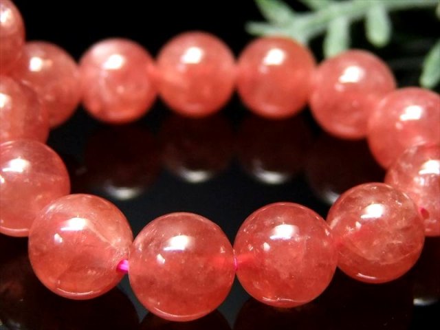 うさこ　高品質アルゼンチン産インカローズ　アメジストブレスレット 店頭展示中 透明 飴色ピンク S級 インカローズ ブレスレット 8.5mm-9mm