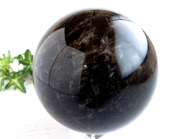 セ*ル様 モリオン　黒水晶　22mm 後半 超大玉　天然石 特大サイズ 漆黒の丸玉 モリオン 黒水晶 丸玉 台座付き 重さ約