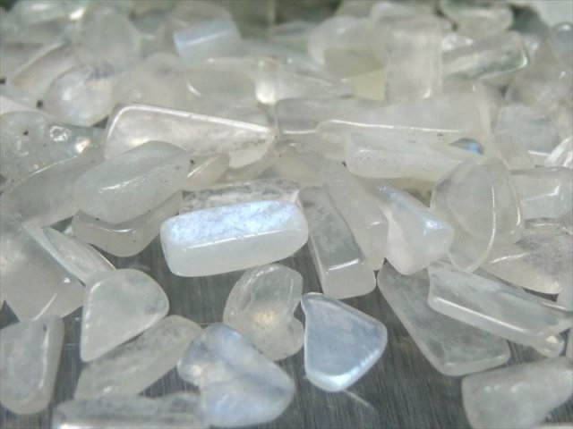 幻想的なフロストタイプ ブルームーンストーン（ホワイトムーン