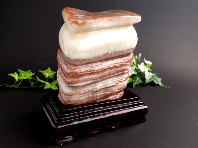 まるで豚肉！招財のお守り ポークストーン (豚肉石) 置物 木製専用台座