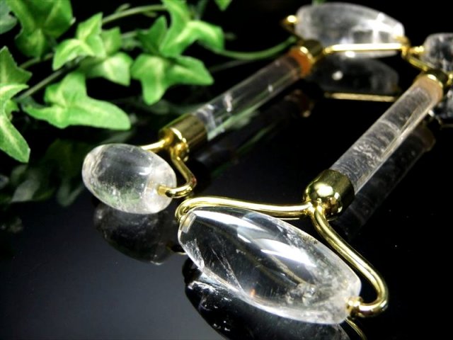 超透明 天然水晶 美顔ローラー 1個売り 全長約140mm-145mm ハイ