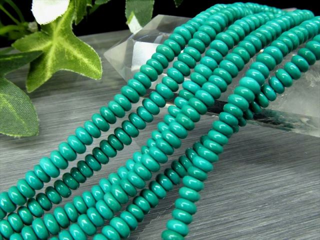 ターコイズ（トルコ石）ぷっくりボタン型 4mm-4.5mm珠 一連 約38-40cm