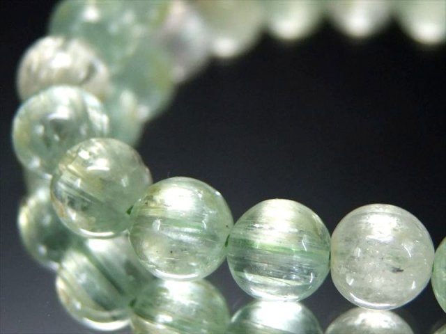 爽やかなイエローグリーンカラー 5A グリーンクンツァイト グリーン