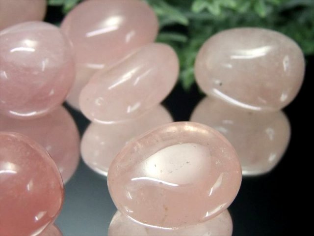 潤いピンク ローズクォーツ（紅水晶） タンブル 詰合せ 一袋約100g 約8