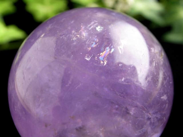 虹入り！ アメジスト（紫水晶） 丸玉 直径 40mm 重さ 90g 透明 愛の守護石 癒しと安らぎの石 一点もの ボリビア産