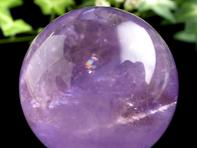 虹入り！ アメジスト（紫水晶） 丸玉 直径 38mm 重さ 82g 透明 愛の守護石 癒しと安らぎの石 一点もの ボリビア産