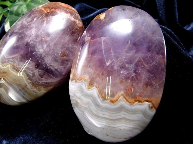 瑪瑙 アメジスト共生 お皿 超美品！ 712 瑪瑙 アメジスト共生 お皿 超美品！ 712 瑪瑙 アメジスト共生 お皿 超美