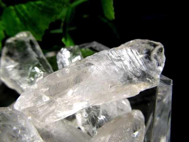 激レア 産出量ごく僅かの希少石 サチャロカクォーツ原石 Sサイズ