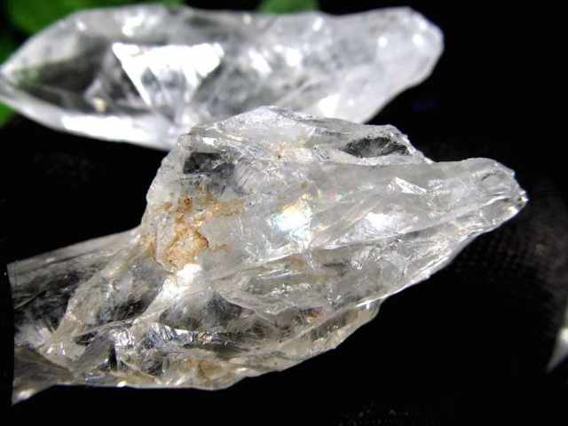 激レア 産出量ごく僅かの希少石 サチャロカクォーツ原石 Mサイズ