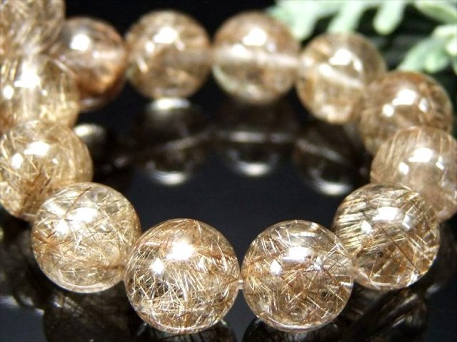 超透明水晶に鋭く走る銀の閃光 S級 超透明 シルバールチルクォーツ