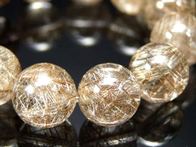 超透明水晶に鋭く走る銀の閃光 S級 超透明 シルバールチルクォーツ