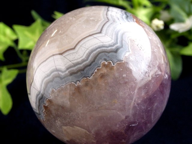 ブラジル産❣️天然石 アメジスト共生瑪瑙のスフィア 丸玉 置物D.37