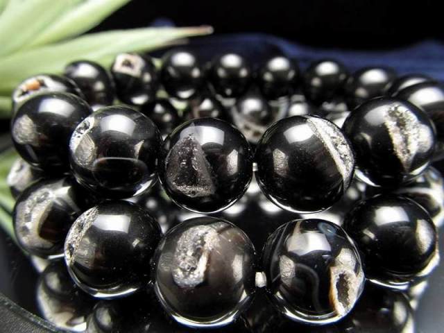 笑う門には福来る 笑口アゲート ブレスレット 約10mm-10.5mm×19珠前後 開運 笑口アゲート 運気&財運上昇のお守り 瑪瑙&水晶 ブラジル産