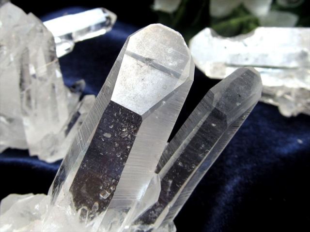 Mサイズ 1個売り 5A アーカンソー州産 水晶クラスター ギャランティーカード付き 箱サイズ 約5.5cm×5.5cm 世界トップレベルの美しい水晶