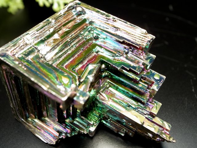 絶品　ビスマス結晶 285g 特大【レインボーファクトリー】 絶品 ビスマス結晶 285g 特大【レインボーファクトリー】 - メルカリ