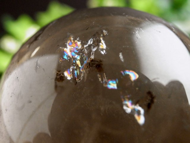 虹入り！ スモーキークォーツ 丸玉 直径44.5mm 重さ121g 魔除け・厄除けのお守りに 茶水晶 一点物 ブラジル産