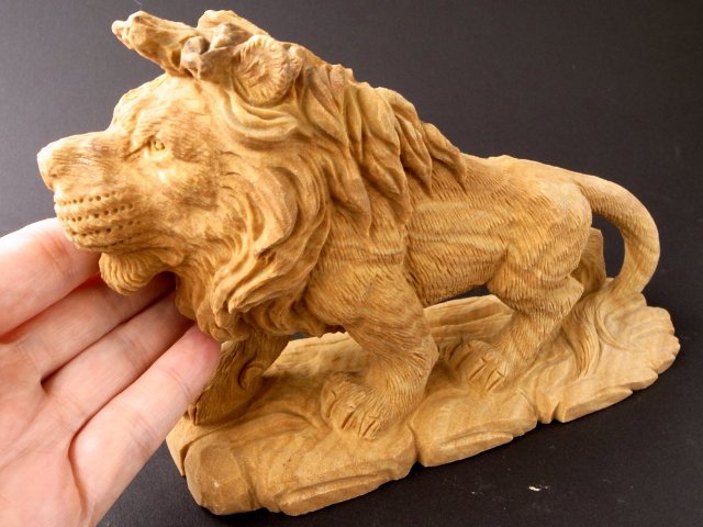 ジャスパー製ライノ サイ 天然石彫刻品 置物 ライナースレス 立体精巧オブジェ ジャスパー製ライノ サイ 天然石彫刻品 置物 ライナースレス 立体精巧