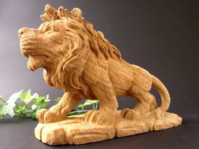 本物の質感 縁起物 ジャスパー ライオン 彫刻置物 最大幅 約220mm 重さ 約1399g 獅子の彫刻 天然石の質感を活かした彫刻 1点物 幸運のシンボル