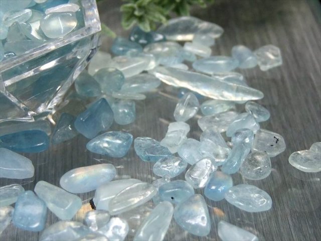 超透明タイプ アクアマリン さざれ 100g 約5ミリ-14ミリ 限定あるだけ