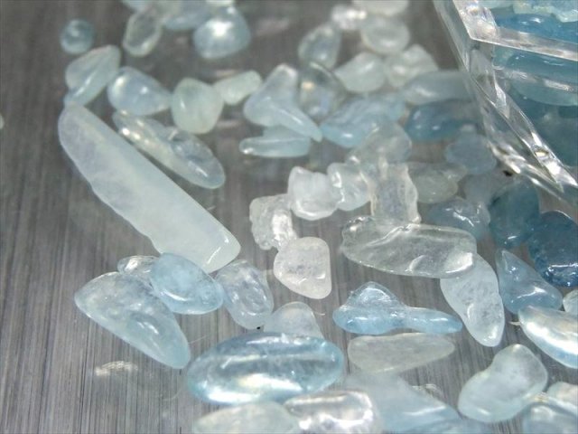 超透明タイプ アクアマリン さざれ 100g 約5ミリ-14ミリ 限定あるだけ