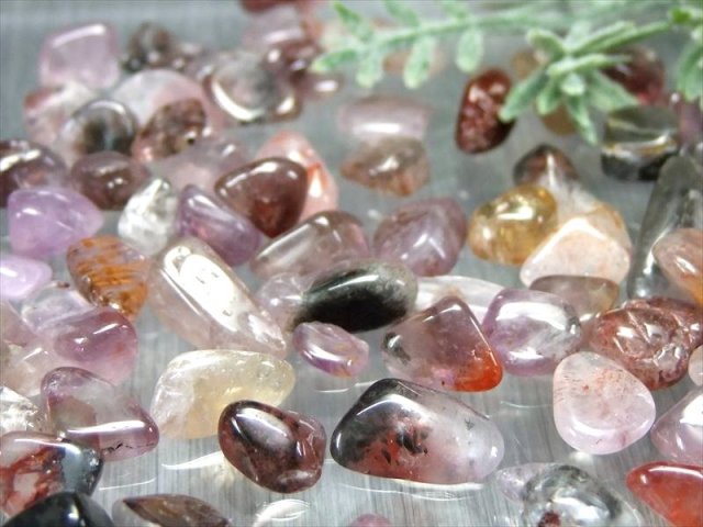 高品質の中粒 オーラライト23 さざれ 1袋約100g 粒約5mm-16mm 聖なるブループリントの石 23種複合鉱物 カナダ産 パワーストーン 天然石