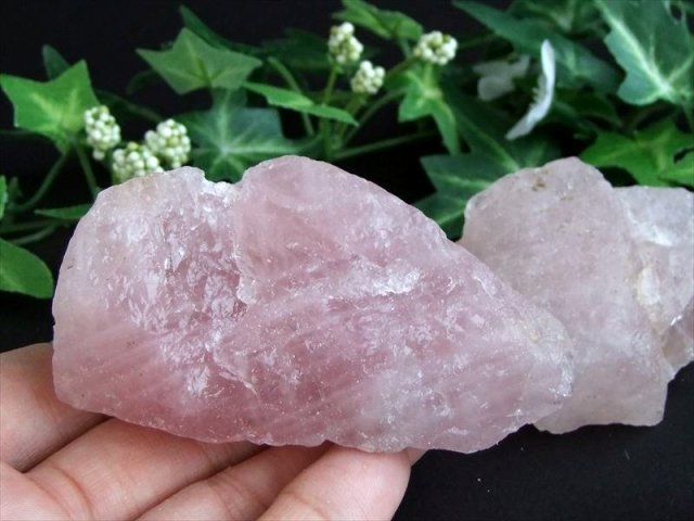 大特価 ローズクォーツ ラフ 原石 重さ約100g-130g 恋愛成就のお守り